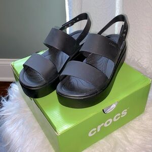 CROCS Brooklyn Wedge Sandals size 6 with original box